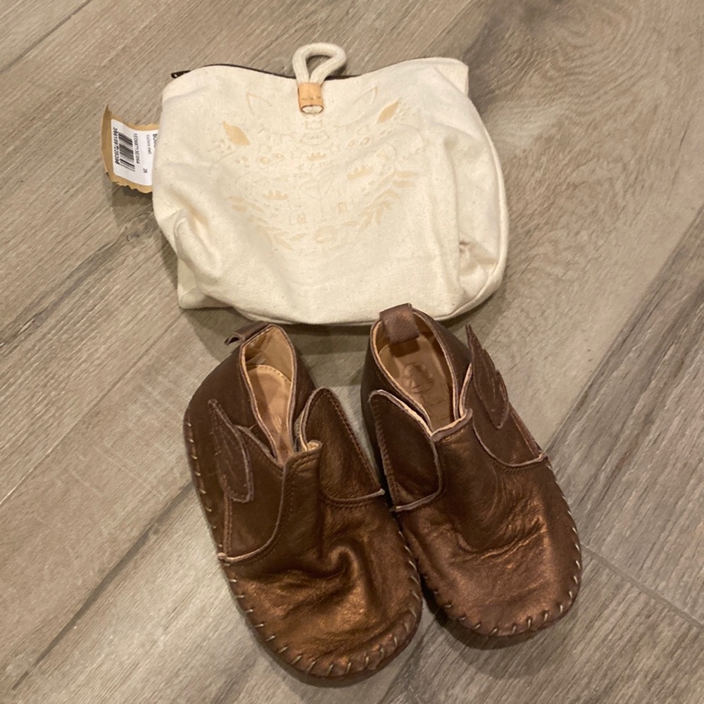 Easy Peasy soft bronze leather booties sz26